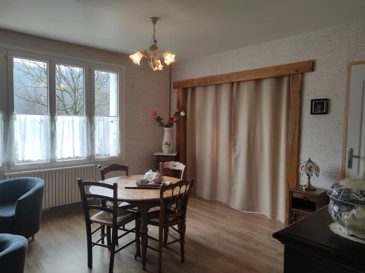 La Lisiere Appartement 2 Chambres Revin  Экстерьер фото